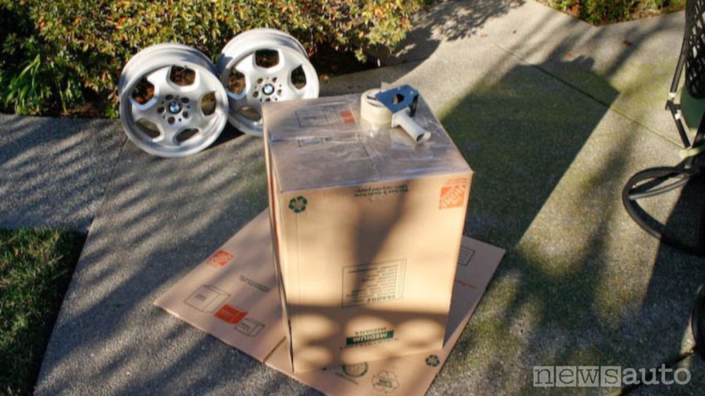 How to pack car wheels