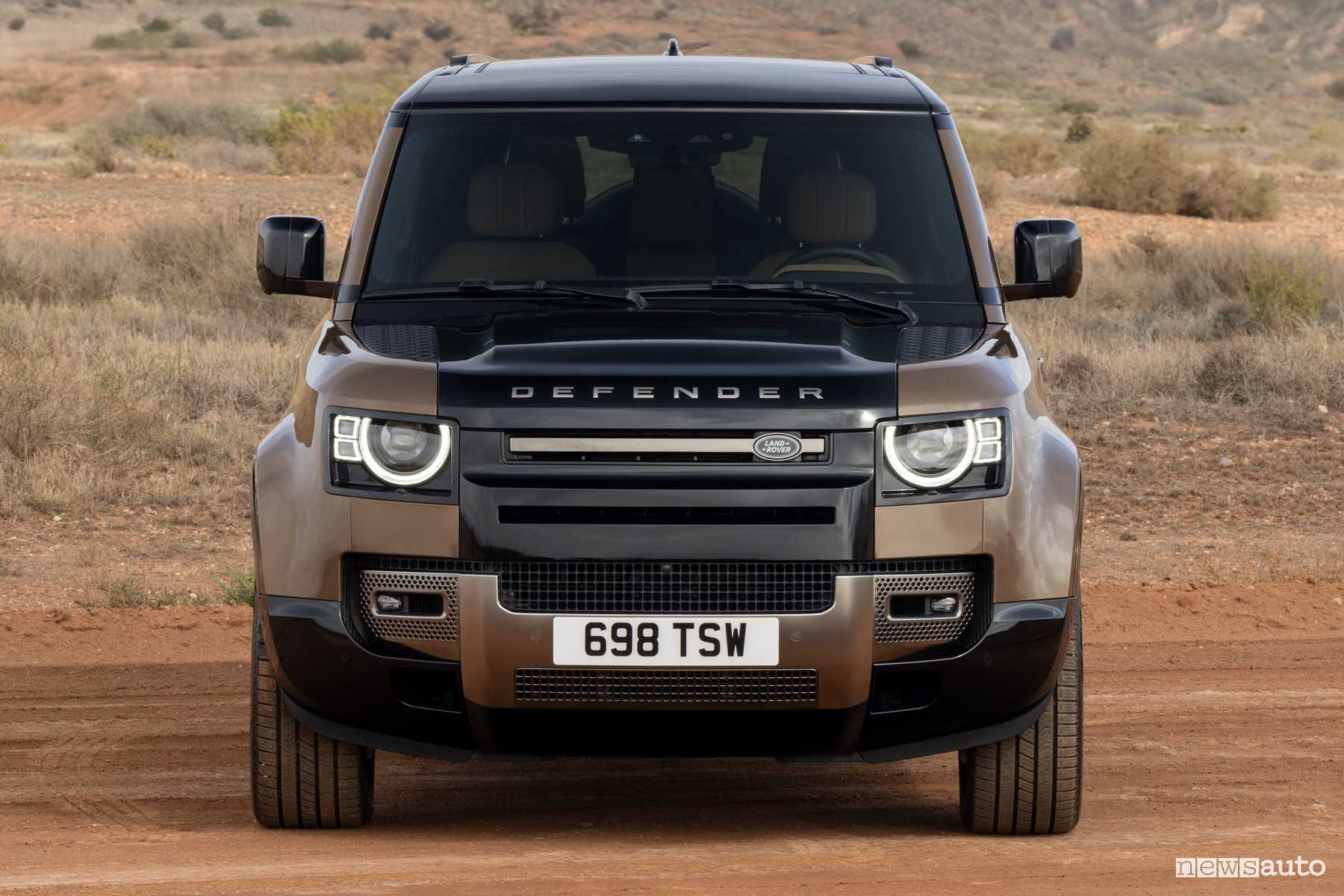 Nuova Land Rover Defender, caratteristiche, motori, prezzo | newsauto.it