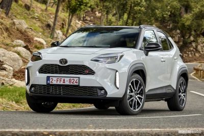 Toyota Yaris Cross GR Sport su strada