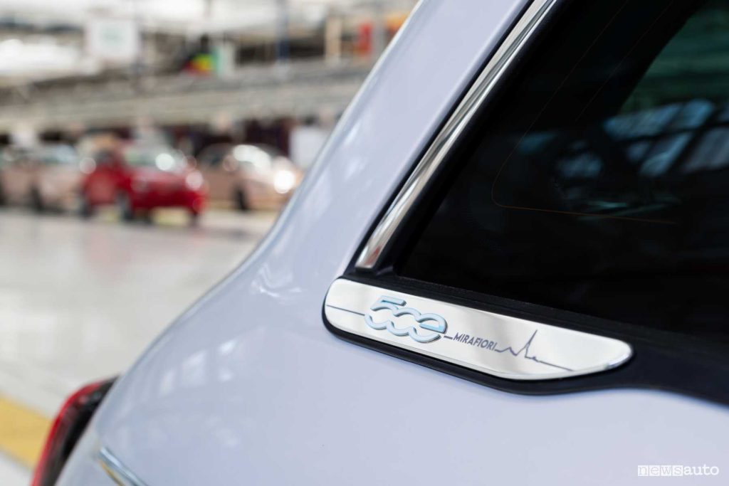 Fiat logo 500e Mirafiori
