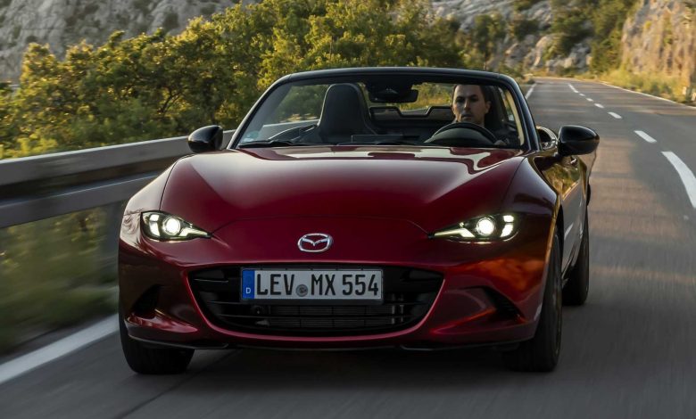 Mazda MX-5 Homura 2024 su strada