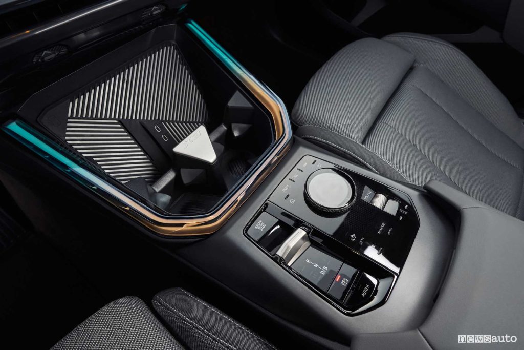 New BMW X3 30e xDrive cockpit center console