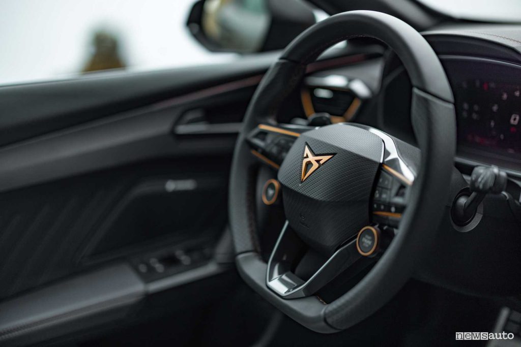 New Cupra Formentor cockpit steering wheel