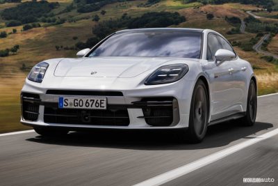 Porsche Panamera Turbo S E-Hybrid su strada