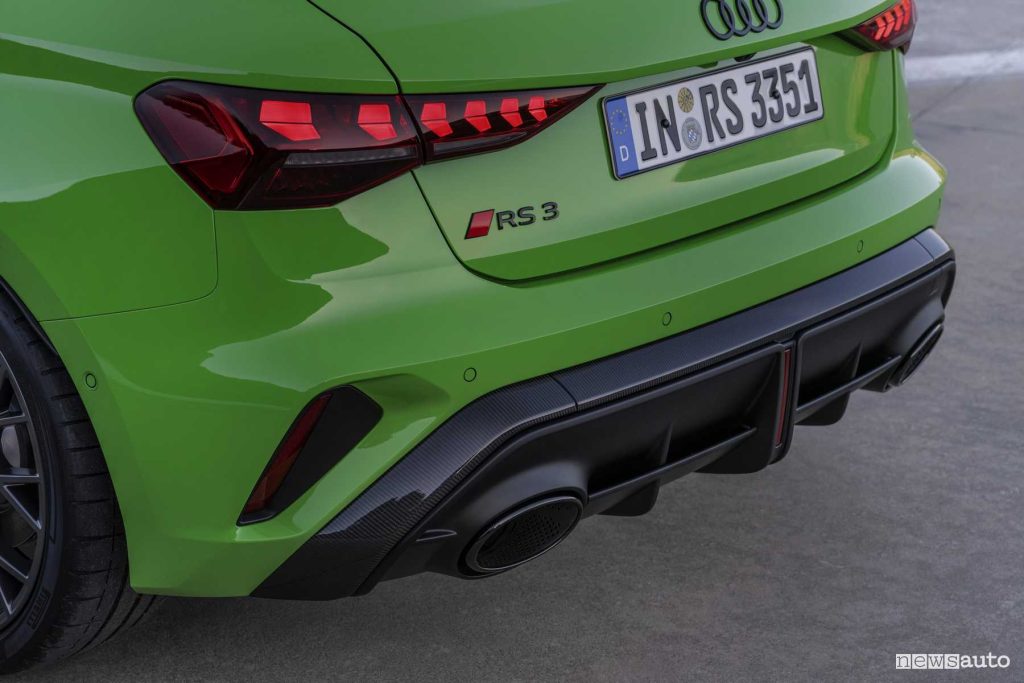 Audi RS 3 Sportback scarico e diffusore posteriore