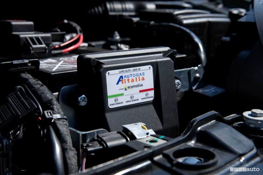 Fiat Panda Hybrid control unit converted to biomethane