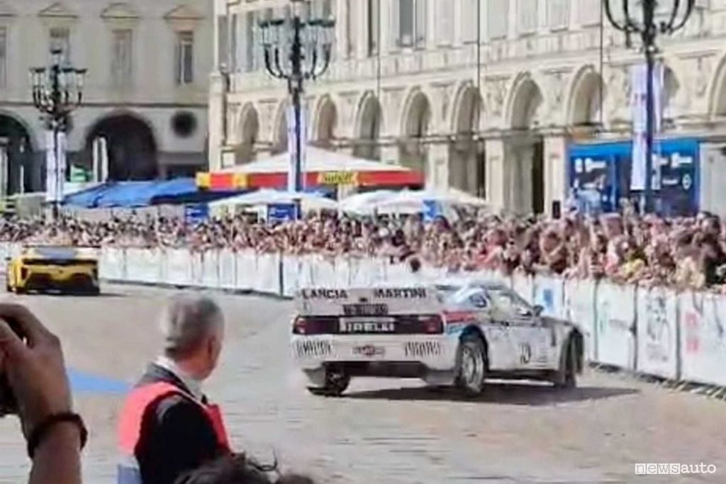 Accident Auto Show Turin Lancia Rally 037