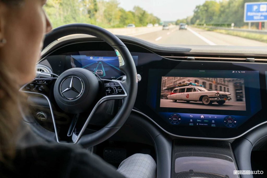 Mercedes Drive Pilot Level 3 autonomous driving