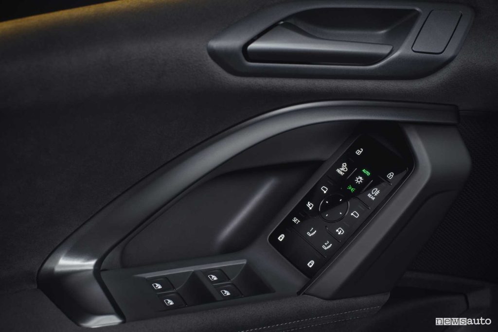 Audi Q5 comandi portiera abitacolo