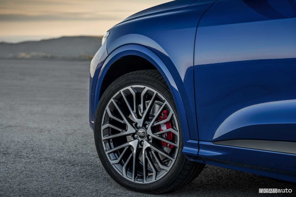 Audi SQ5 TFSI cerchi da 21"
