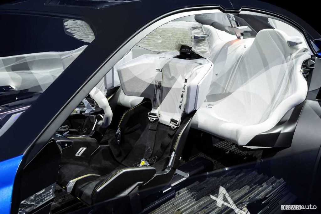 Alpine A390_β sedili abitacolo