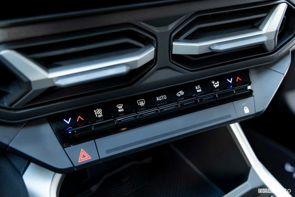 New Dacia Bigster Journey climate controls