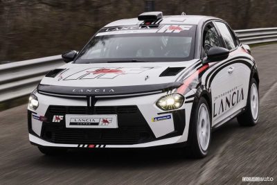 Lancia Ypsilon Rally4 HF su strada