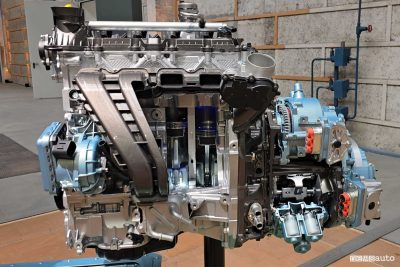 Nuova Dacia Bigster motore Hybrid 155