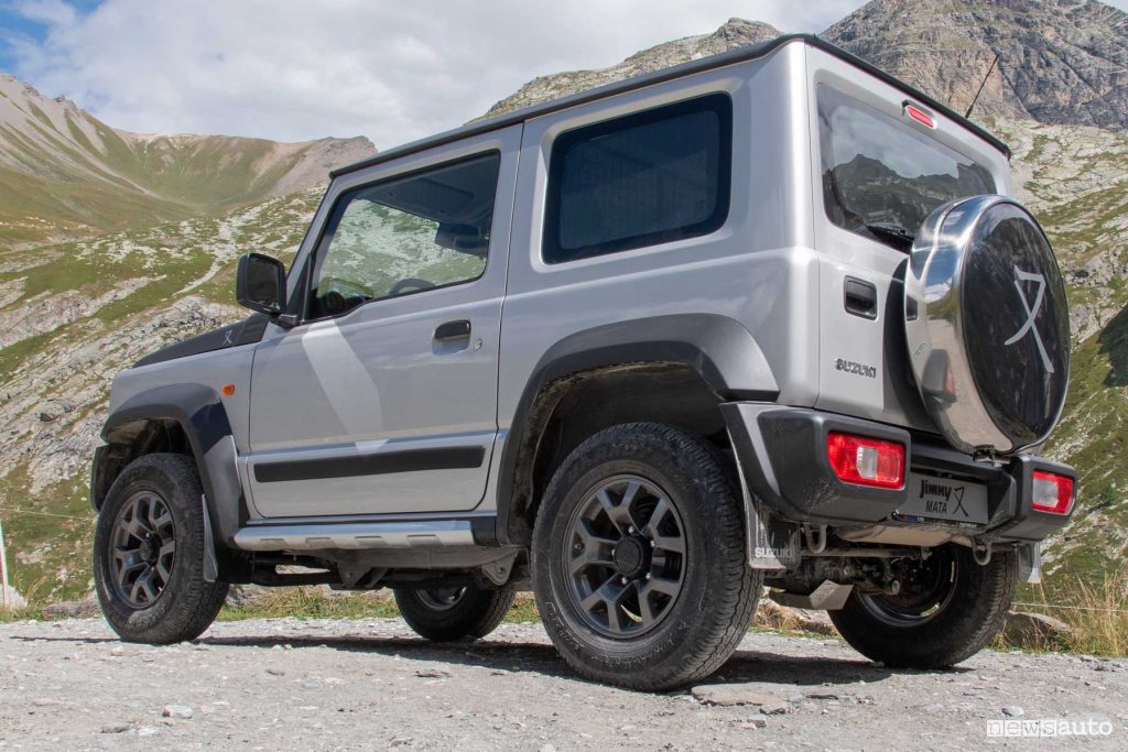 Suzuki Jimny Mata posteriore 3/4