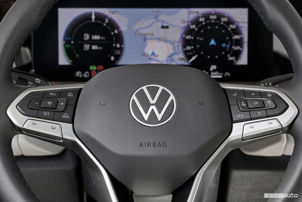 Volkswagen Tayron Elegance steering wheel controls