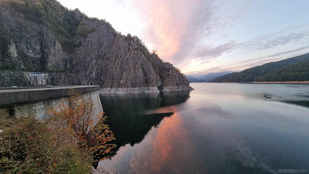 Vidraru lake