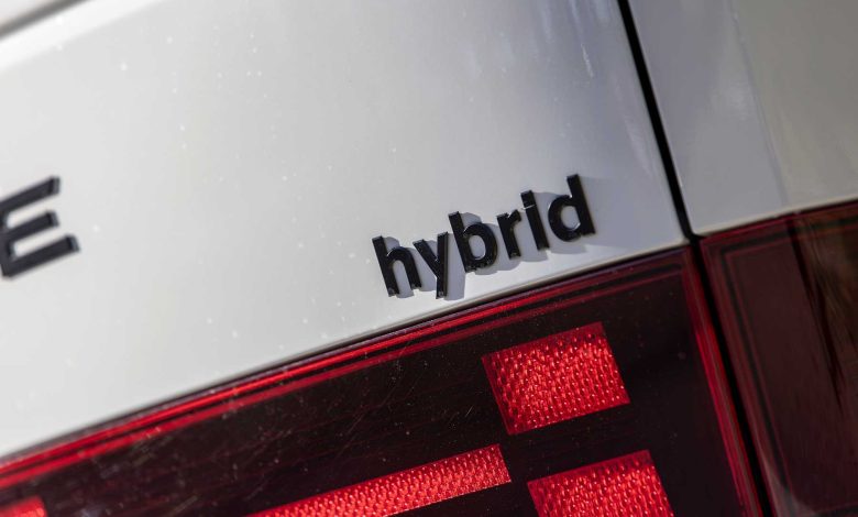 Hyundai Santa Fe logo Hybrid portellone posteriore