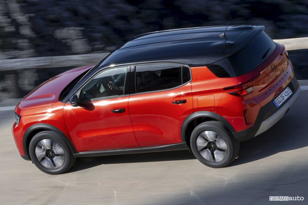 Opel Frontera su strada