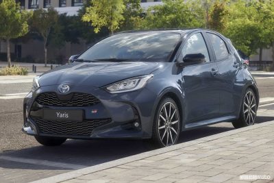 Toyota Yaris GR Sport 2025 anteriore 3/4