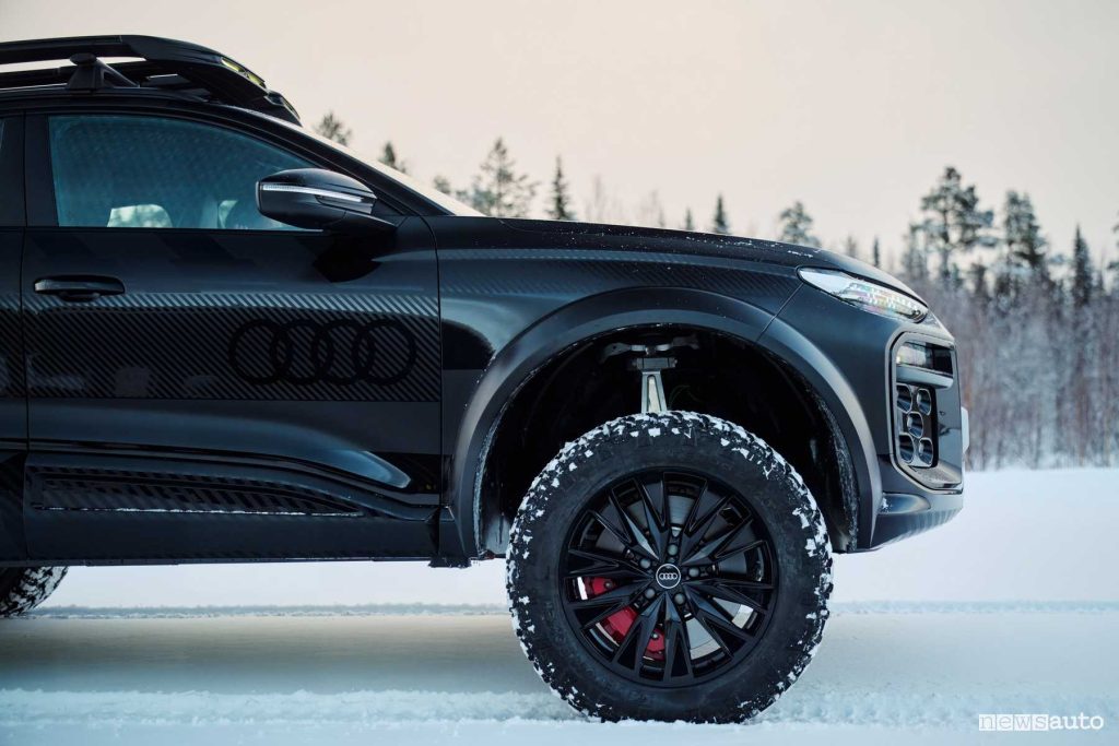 Audi Q6 e-tron offroad concept assali a portale