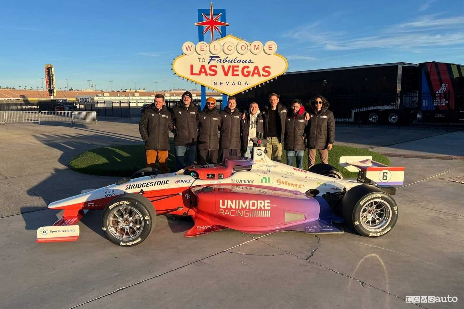 Campioni italiani a Las Vegas! Unimore trionfa nella gara di monoposto a guida autonoma