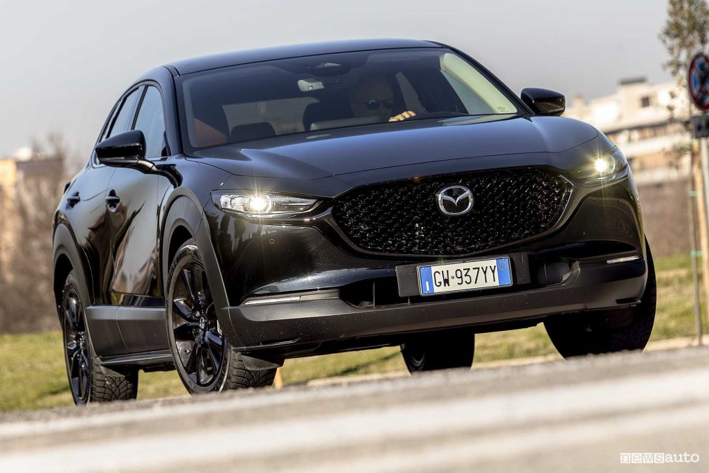 Mazda CX-30 2025 anteriore 3/4