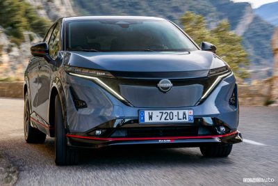 Nissan Ariya Nismo su strada