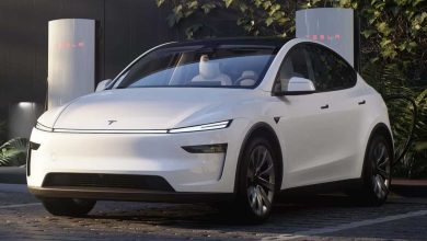 Tesla Model Y 2025 in ricarica