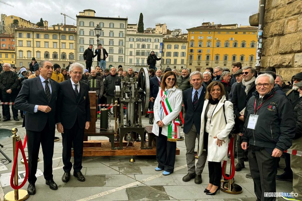 Restauro e messa a moto a Firenze del primo motore a scoppio della storia