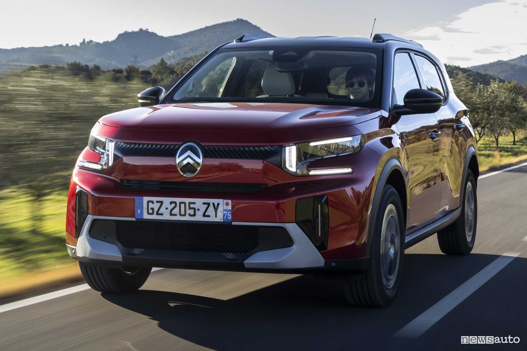 Nuova Citroen C3 Aircross, caratteristiche, motori, interni e prezzo