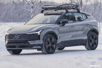 Volvo EX30 Cross Country anteriore 3/4