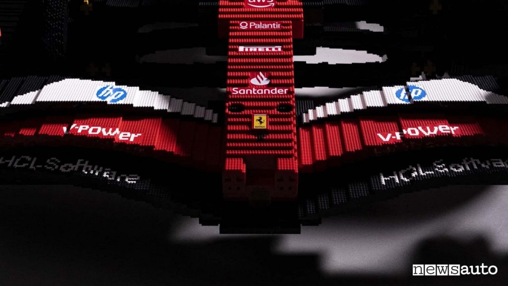 Ferrari F1 Lego in scala 1:1 dimensioni reali dettagli ala anteriore