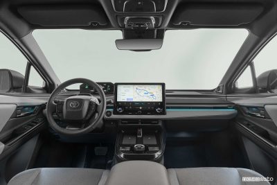 Nuova Toyota C-HR+ 2025 plancia abitacolo