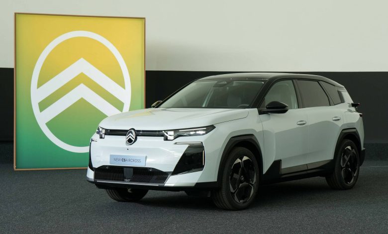 Citroen C5 Aircross 2025 bianca vista frontale