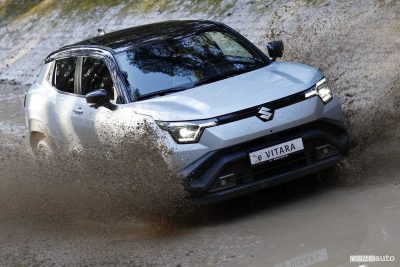 Suzuki e Vitara in azione nel fango