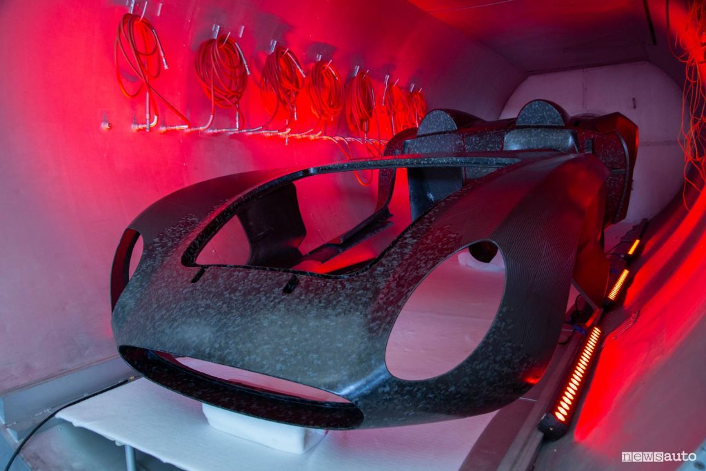 Automobili Mignatta Rina carrozzeria in carbonio