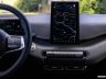 BYD Dolphin Surf display infotainment in posizione verticale