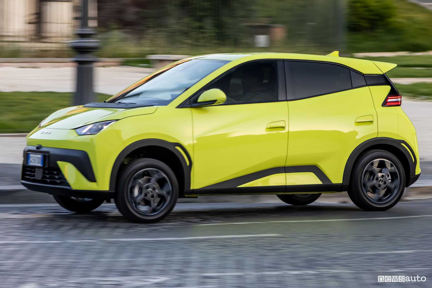 BYD Dolphin Surf “Comfort”, come va l’elettrica in città, test e recensione
