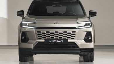 Nuova Toyota RAV4 frontale firma luminosa