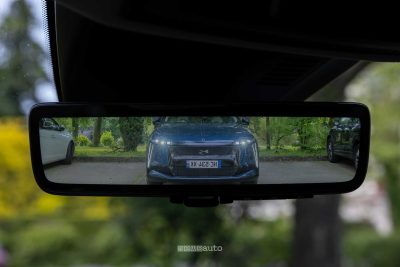 Nuova DS N°8 Pallas immagini telecamera nello specchietto retrovisore