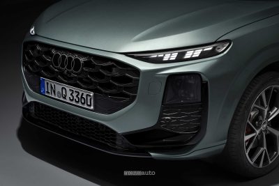 Nuova Audi Q3 fari anteriori firma luminosa