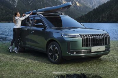 Nuova Jaecoo J5 barre porta tutto sul tetto