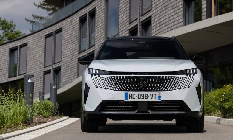 Peugeot 5008 AWD vista anteriore