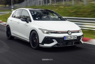 Record Volkswagen Golf GTI al Nürburgring