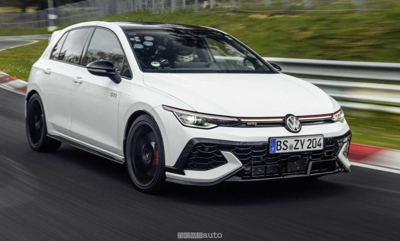Record Volkswagen Golf GTI al Nürburgring