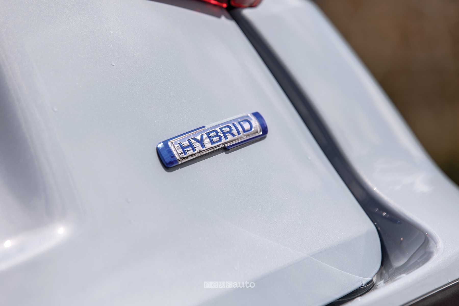Suzuki Vitara logo Hybrid portellone posteriore