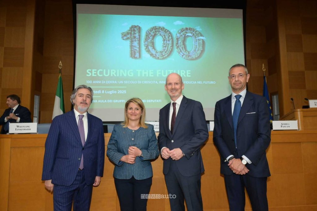 100 anni di DEKRA alla Camera, da sx: Battistoni, Tripodi, Linsenmaier e Purcaro