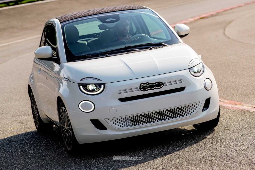 Nuova Fiat 500 ibrida