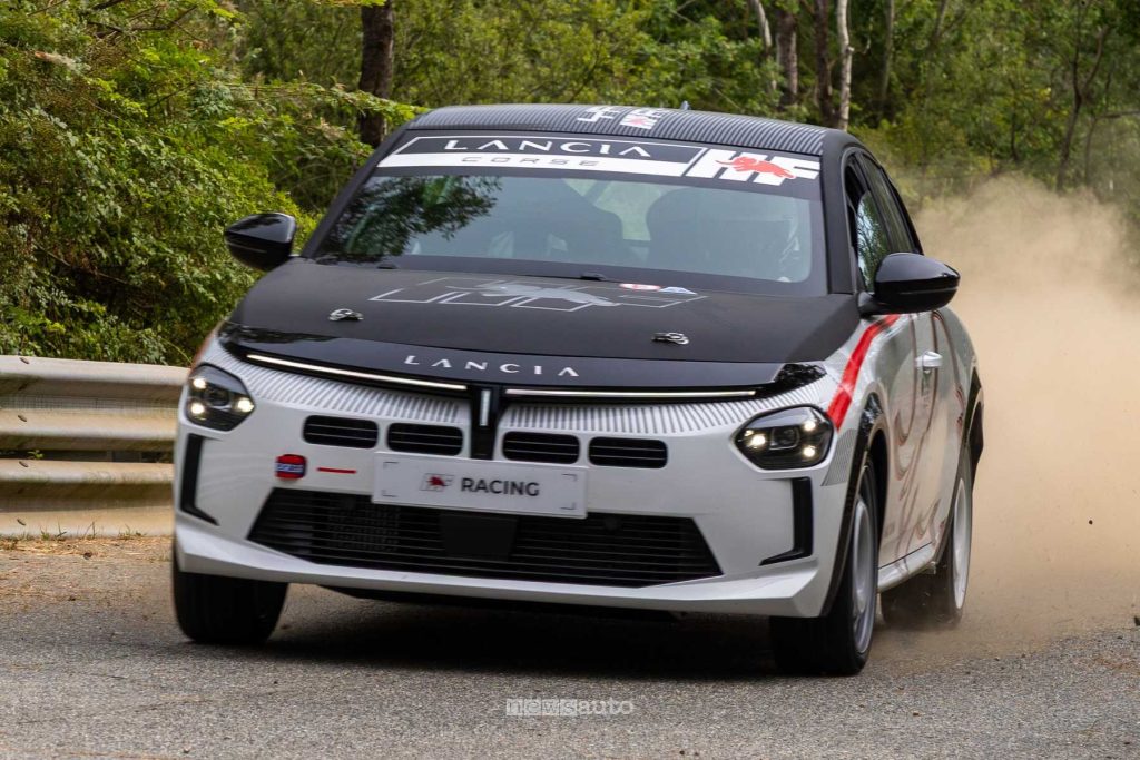 Lancia Ypsilon HF Racing in azione